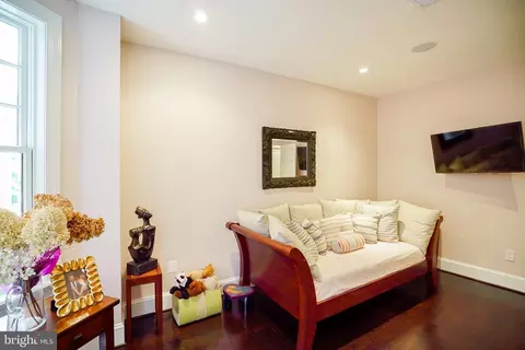 Bedroom - 2149 Florida Ave NW, Washington, DC 20008 photo 1 of 8