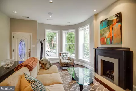 Living - 2149 Florida Ave NW, Washington, DC 20008 photo 2 of 3