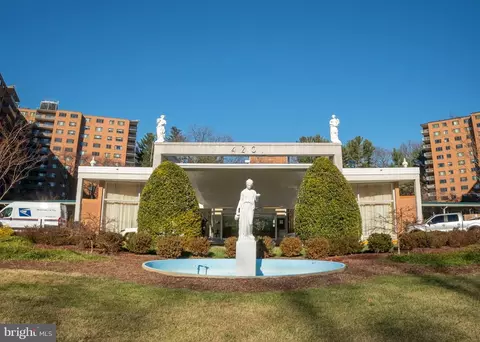4201 Cathedral Ave NW #512W, Washington, DC 20016