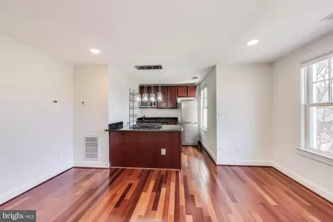 610 3rd St SE #10, Washington, DC 20003 photo 7