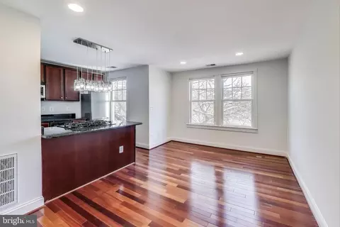 610 3rd St SE #10, Washington, DC 20003 photo 4