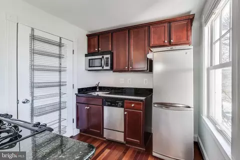 610 3rd St SE #10, Washington, DC 20003 photo 8