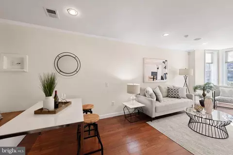 Living - 823 12th St NE, Washington, DC 20002 photo 2 of 3