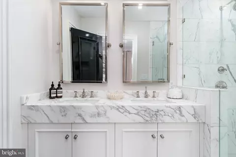 Bath - 1639 35th St NW, Washington, DC 20007 photo 5 of 7
