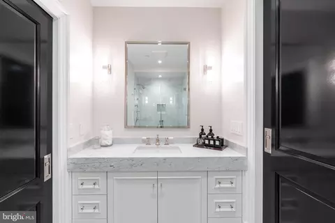 Bath - 1639 35th St NW, Washington, DC 20007 photo 2 of 7