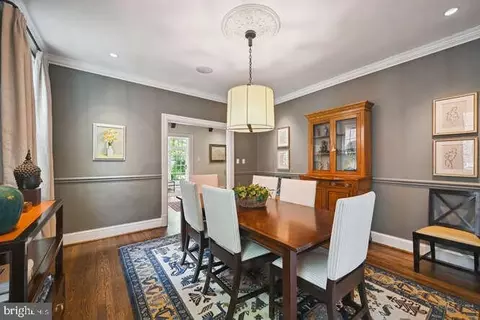 Dining - 3629 Everett St NW, Washington, DC 20008 photo 3 of 3