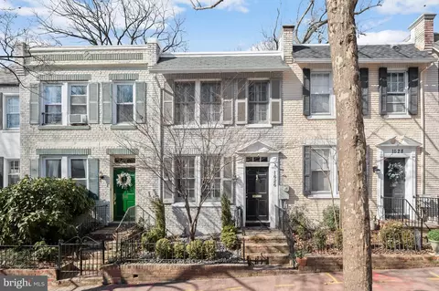 1626 33rd St NW, Washington, DC 20007