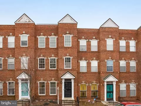 3737 Grant Pl NE #3737, Washington, DC 20019