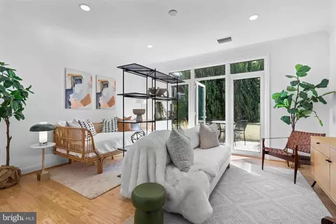 1391 Pennsylvania Ave SE #252, Washington, DC 20003