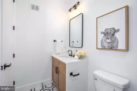 1426 Montello Ave NE #B, Washington, DC 20002 photo 22