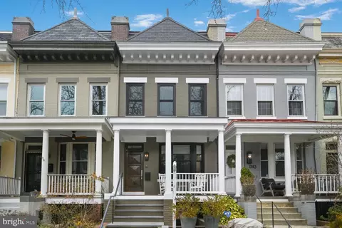 1745 Swann St NW, Washington, DC 20009