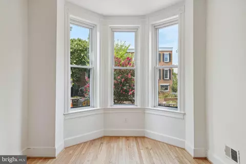 Living - 329 Constitution Ave NE, Washington, DC 20002 photo 9 of 11