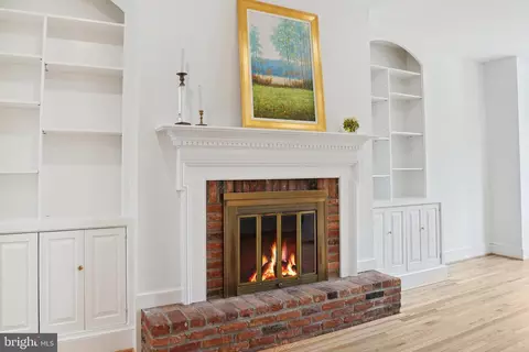 Living - 329 Constitution Ave NE, Washington, DC 20002 photo 4 of 11