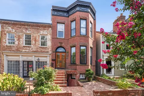 329 Constitution Ave NE, Washington, DC 20002