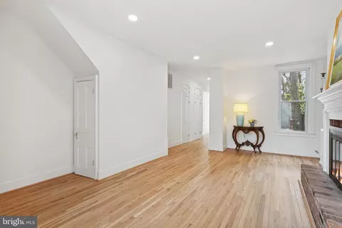 Living - 329 Constitution Ave NE, Washington, DC 20002 photo 6 of 11