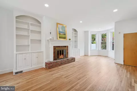 Living - 329 Constitution Ave NE, Washington, DC 20002 photo 3 of 11