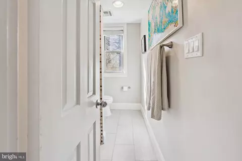 18 9th St NE #207, Washington, DC 20002 photo 24