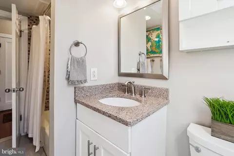 18 9th St NE #207, Washington, DC 20002 photo 25