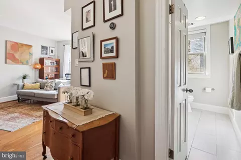 18 9th St NE #207, Washington, DC 20002 photo 3