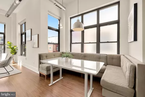 Dining - 2328 Champlain St NW #406, Washington, DC 20009 photo 1 of 2