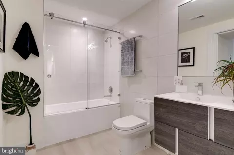 1468 Belmont St NW #4E, Washington, DC 20009 photo 27