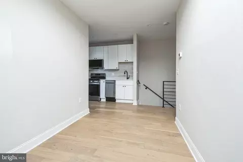Entry Way - 461 15th St NE, Washington, DC 20002 photo 4 of 6