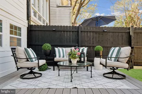 4423 Volta Pl NW, Washington, DC 20007 photo 30