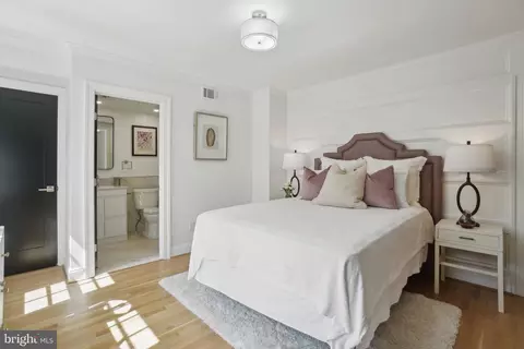 4423 Volta Pl NW, Washington, DC 20007 photo 17