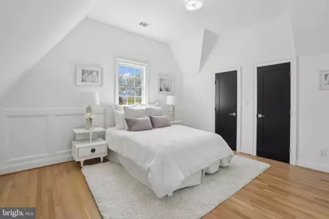 4423 Volta Pl NW, Washington, DC 20007 photo 19