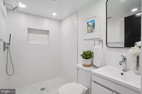 4423 Volta Pl NW, Washington, DC 20007 photo 28