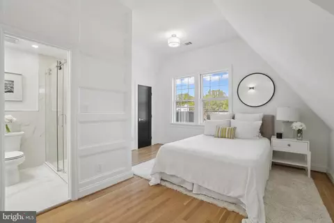 4423 Volta Pl NW, Washington, DC 20007 photo 22