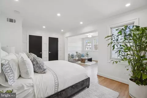 4423 Volta Pl NW, Washington, DC 20007 photo 13