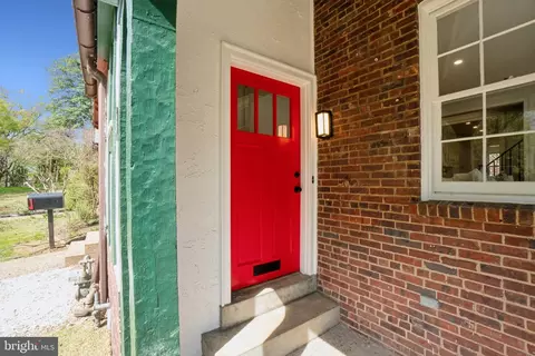 4423 Volta Pl NW, Washington, DC 20007 photo 2