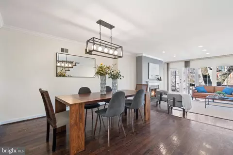 Dining - 1230 C St SE, Washington, DC 20003 photo 2 of 3
