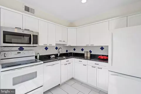 Kitchen - 1230 C St SE, Washington, DC 20003 photo 5 of 5
