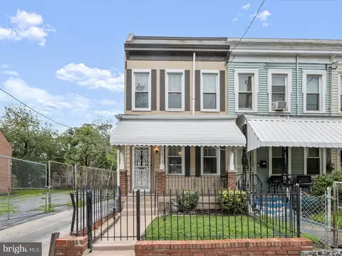 1616 T St SE, Washington, DC 20020