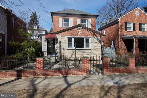 3519 Alton Pl NW, Washington, DC 20008