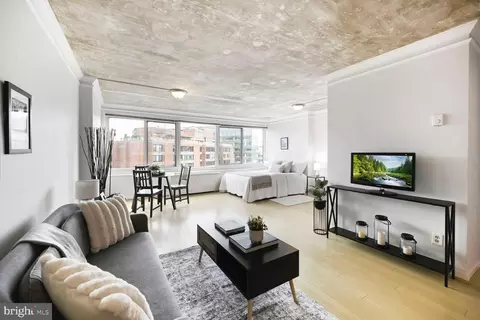 1330 New Hampshire Ave NW #907, Washington, DC 20036