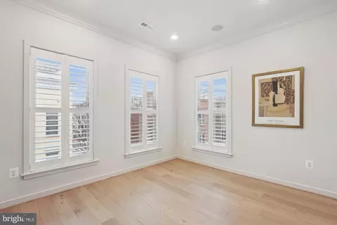906 3rd Pl SE, Washington, DC 20003 photo 22