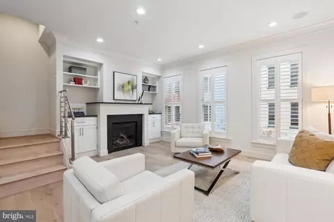 906 3rd Pl SE, Washington, DC 20003 photo 19