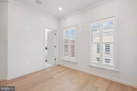 906 3rd Pl SE, Washington, DC 20003 photo 25