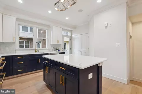 906 3rd Pl SE, Washington, DC 20003 photo 12
