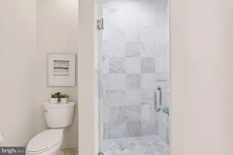 906 3rd Pl SE, Washington, DC 20003 photo 31