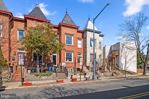 905 Monroe St NW, Washington, DC 20010