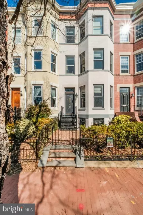 514 Seward Sq SE, Washington, DC 20003