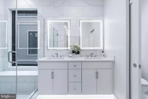 Bath - 507 L NE #A, Washington, DC 20002 photo 6 of 7