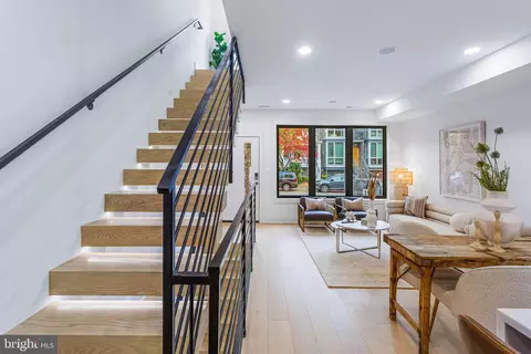 Entry Way - 507 L NE #A, Washington, DC 20002 photo 6 of 19