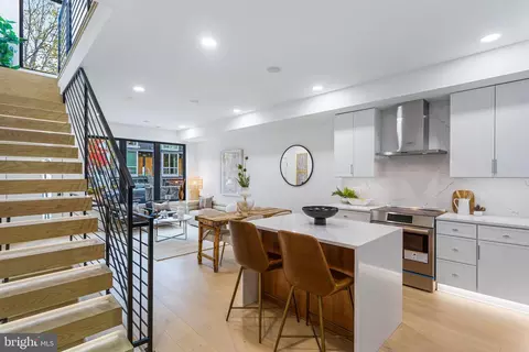 Entry Way - 507 L NE #A, Washington, DC 20002 photo 2 of 19