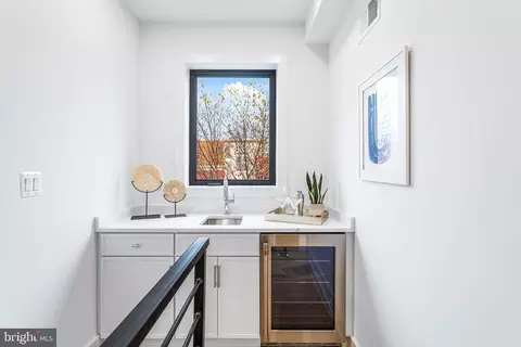 Entry Way - 507 L NE #A, Washington, DC 20002 photo 9 of 19