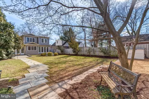 4947 Eskridge Ter NW, Washington, DC 20016
